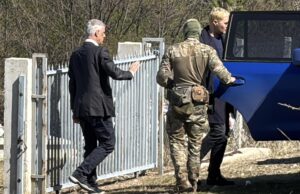 Thaçi flet për humbjen e babait: Dhimbjen e lotët i përjetova duke parë varrimin në TV