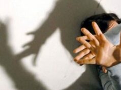 E mitura nga Istogu denoncon dhunim nga dy 16-vjeçarë – dyshohet se u mor me forcë pranë shkollës