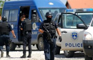 Policia gjen municion në një shtëpi të braktisur në një fshat të Zubin Potokut: Qytetarët na dhanë informacione