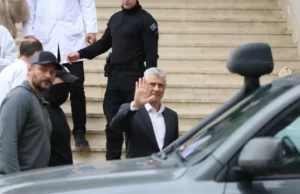 Vizita në spital dhe takimi i fundit me babain, një vit nga rikthimi i Hashim Thaçit në Kosovë