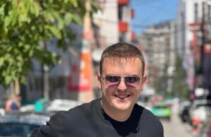 Ky është 27-vjeçari që humbi jetën dje në një aksident në Vushtrri