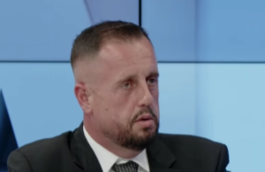 “Fatmir Limaj për mu është i mirëseardhur në PDK”, Arben Gega i kesaj partie i hap dyert për liderin e Nismës