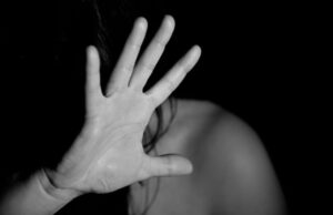 Dhjetëra raste të dhunës në familje, keqpërdorimit të fëmijëve në pornografi e bashkëjetesë me të mitur
