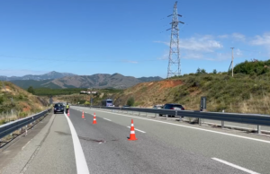 Një kosovar goditet nga automjeti në “Rrugën e Kombit”, në gjendje të rëndë