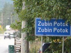 Policia gjen arsenal municioni dhe pajisje ushtarake në tri shtëpi të pabanuara në Zubin-Potok