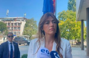 Haxhiu: Kushdo që mendon se po shkelet Kushtetuta, le t’i drejtohet Gjykatës Kushtetuese