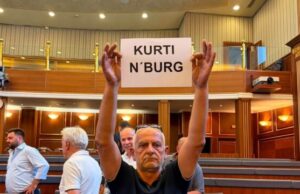 “Kurti n’burg” qytetari shpreh pakënaqësinë e tij në Kuvendin e Kosovës