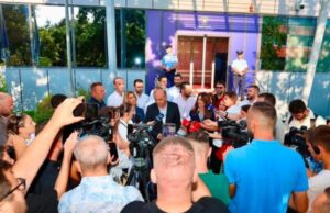 Deputetët e PDK-së para Qeverisë: Këto zyra janë uzurpuar nga deputeti Albin Kurti, ai duhet të jetë bashkë me ne në Kuvend për ta konstituuar atë